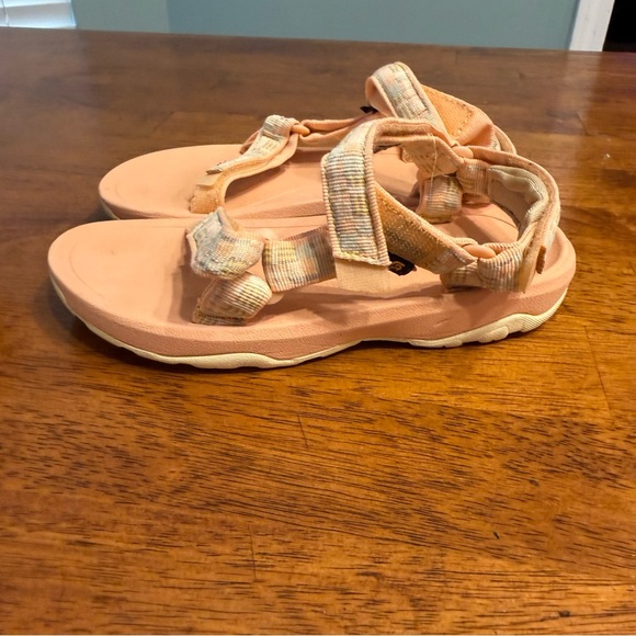 Teva Peach and Beige Sandals girls size 2 - Picture 7 of 10